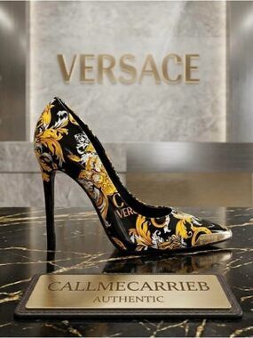 🛍️ VERSACE JEANS COUTURE AUTHENTIC BAROQUE PRINT TOE CAP STILETTO PUMPS NWOT